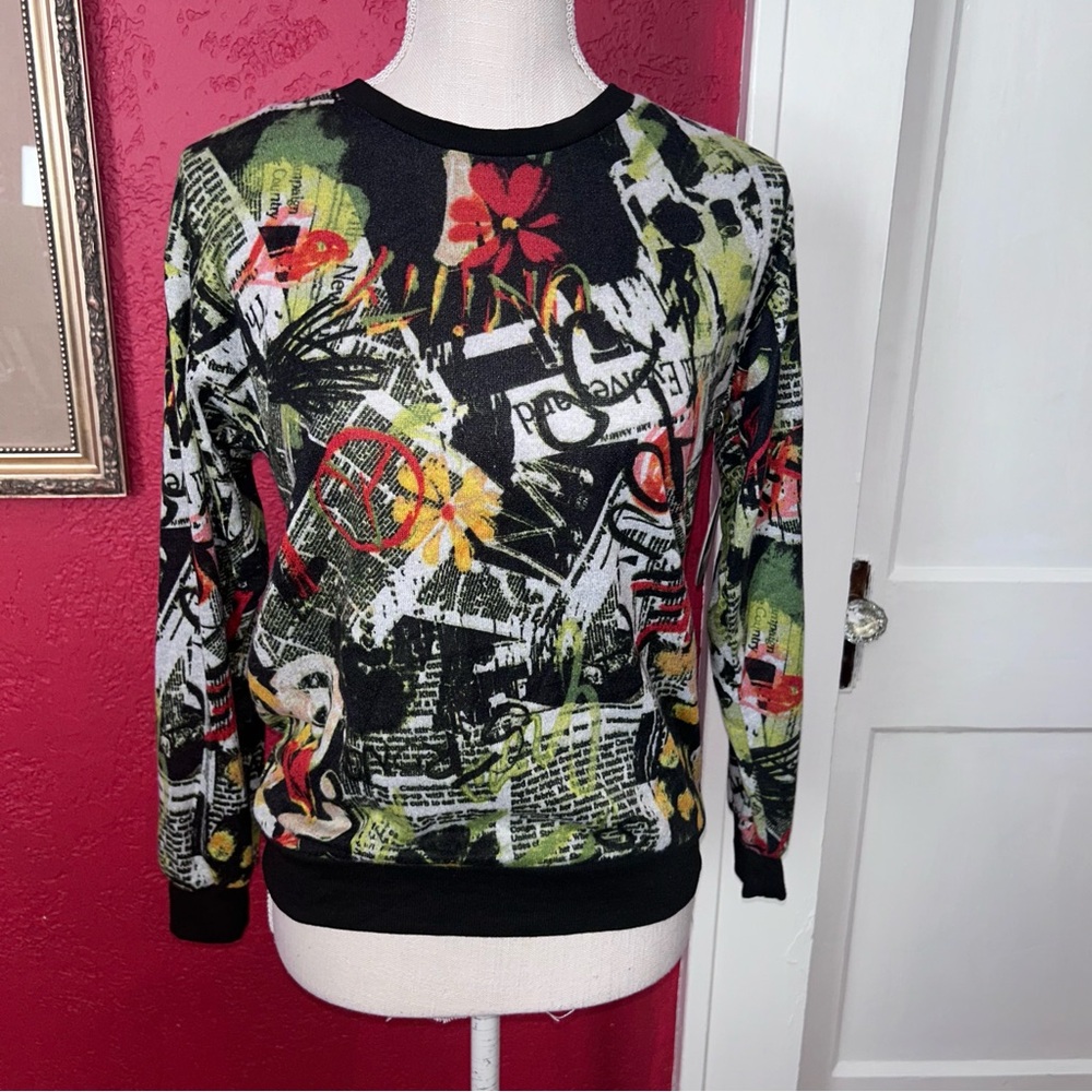 Womens pullover top graffiti print size small NWT